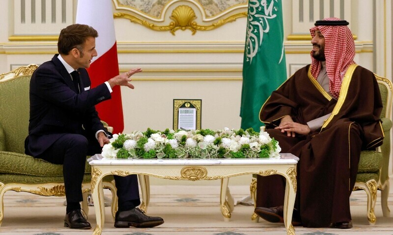 France’s Macron, Saudi crown prince sign strategic partnership, call for Lebanon elections