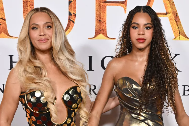 Beyoncé And Jay-Z's Daughter Blue Ivy Makes Stunning Stage Debut At NFL Christmas Gameday