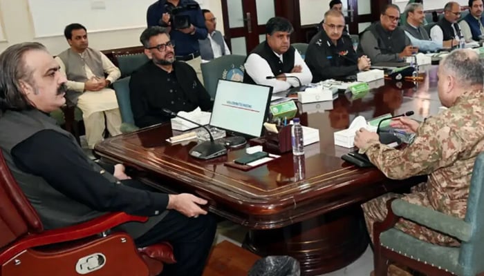KP’s apex committee decides to eliminate bunkers, deweaponise Kurram