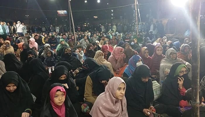 MWM sit-ins against Parachinar situation disrupt traffic across Karachi