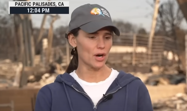 Jennifer Garner Shares Heartbreaking News While Helping Wildfire Victims in LA