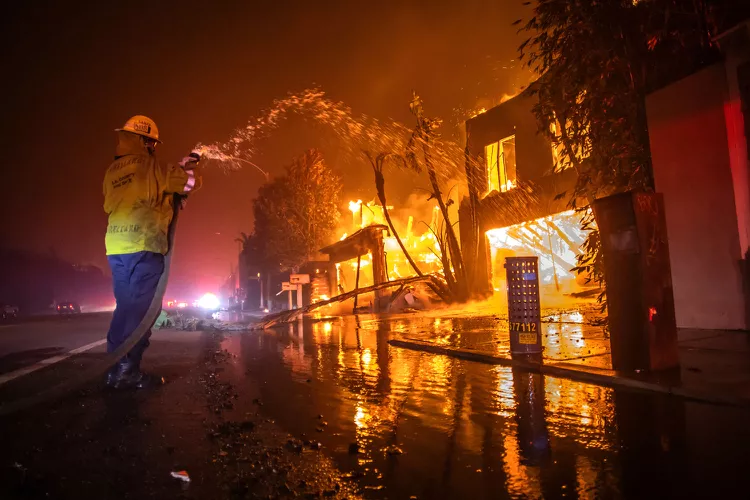 All The Hollywood A-Listers Who Sadly Lost Their Homes In LA Wildfire