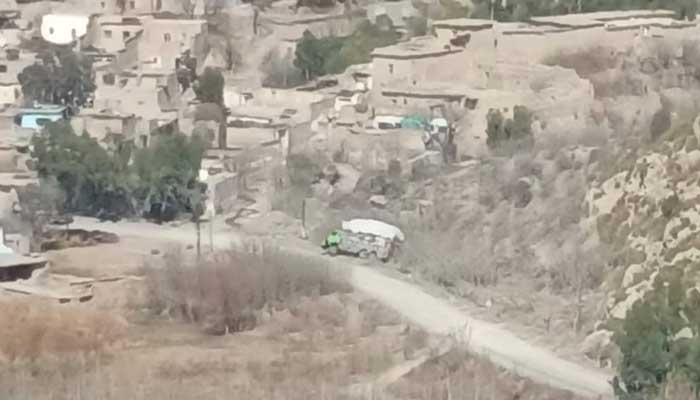 Kurram-bound aid convoy attacked; one killed, over a dozen wounded