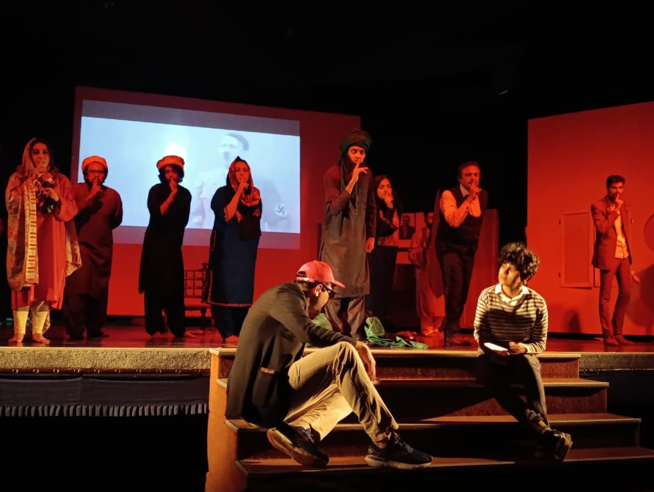 ‘Lawrence in Lahore’ a trail blazer for Pakistani theatre of new millennium