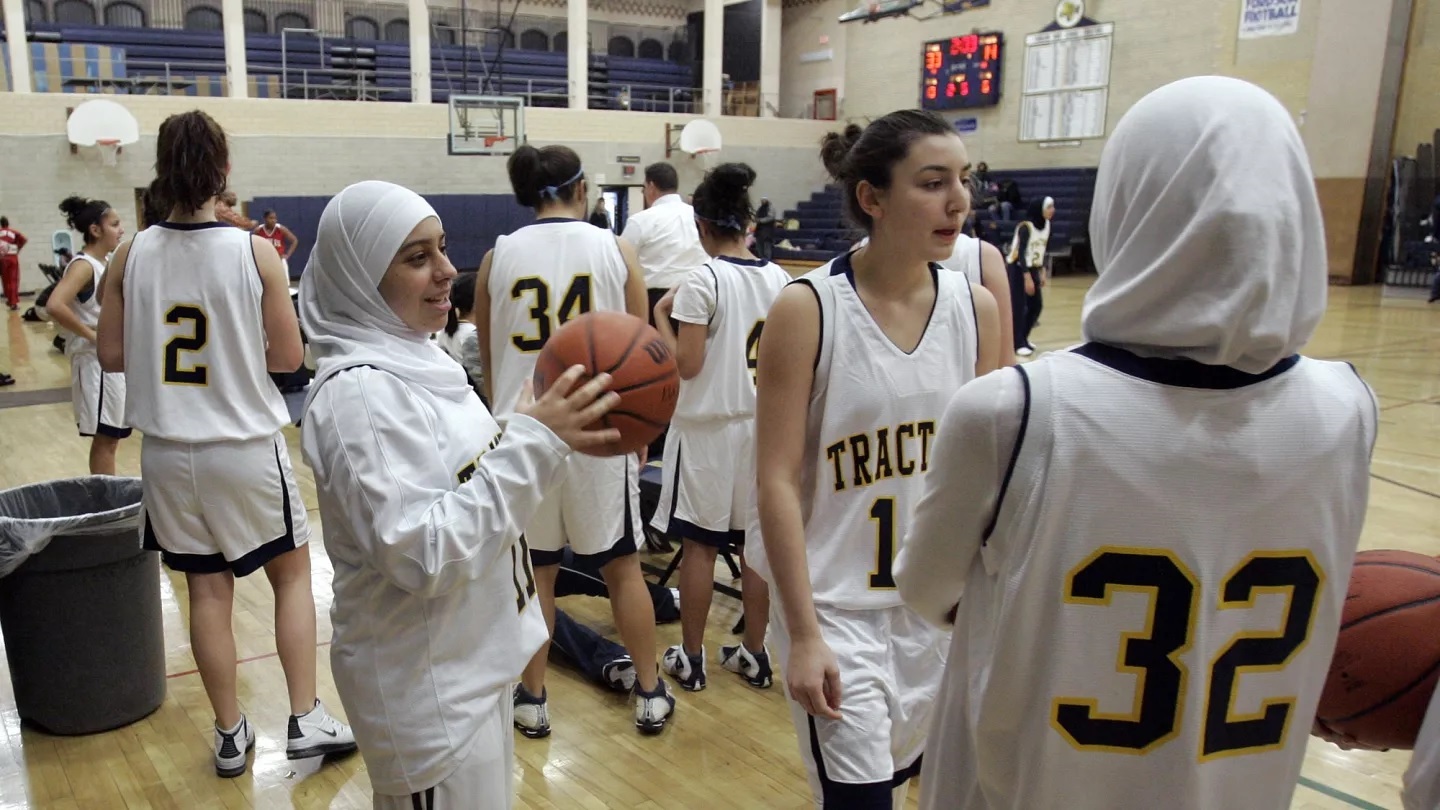 Bill to ban hijab in French sports gains Senate backing