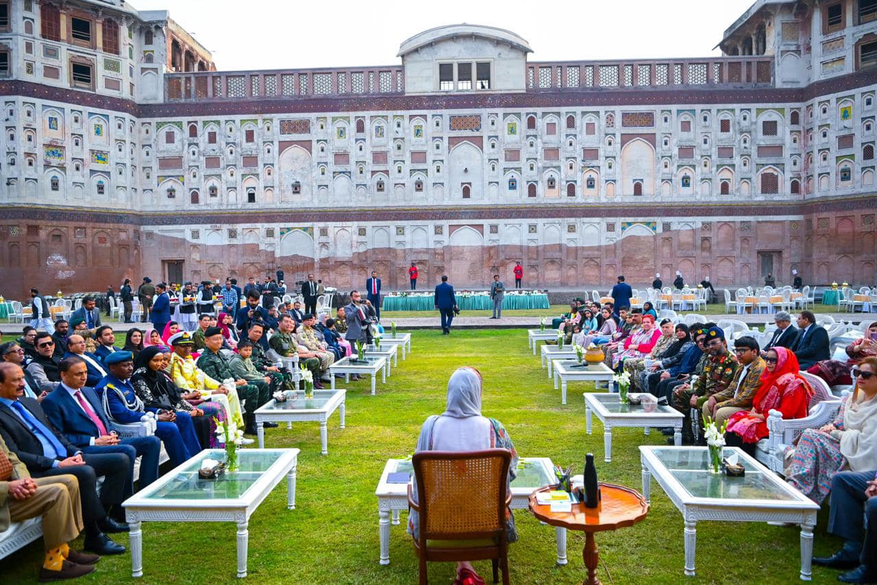 Punjab CM hosts 16 foreign defence attaches at luncheon to 'woo investment'