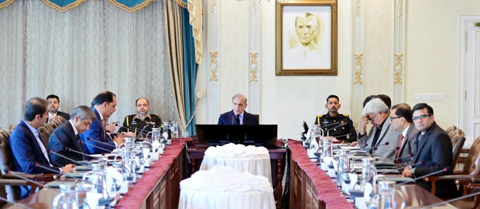 PM directs effective strategy to achieve $60b exports target