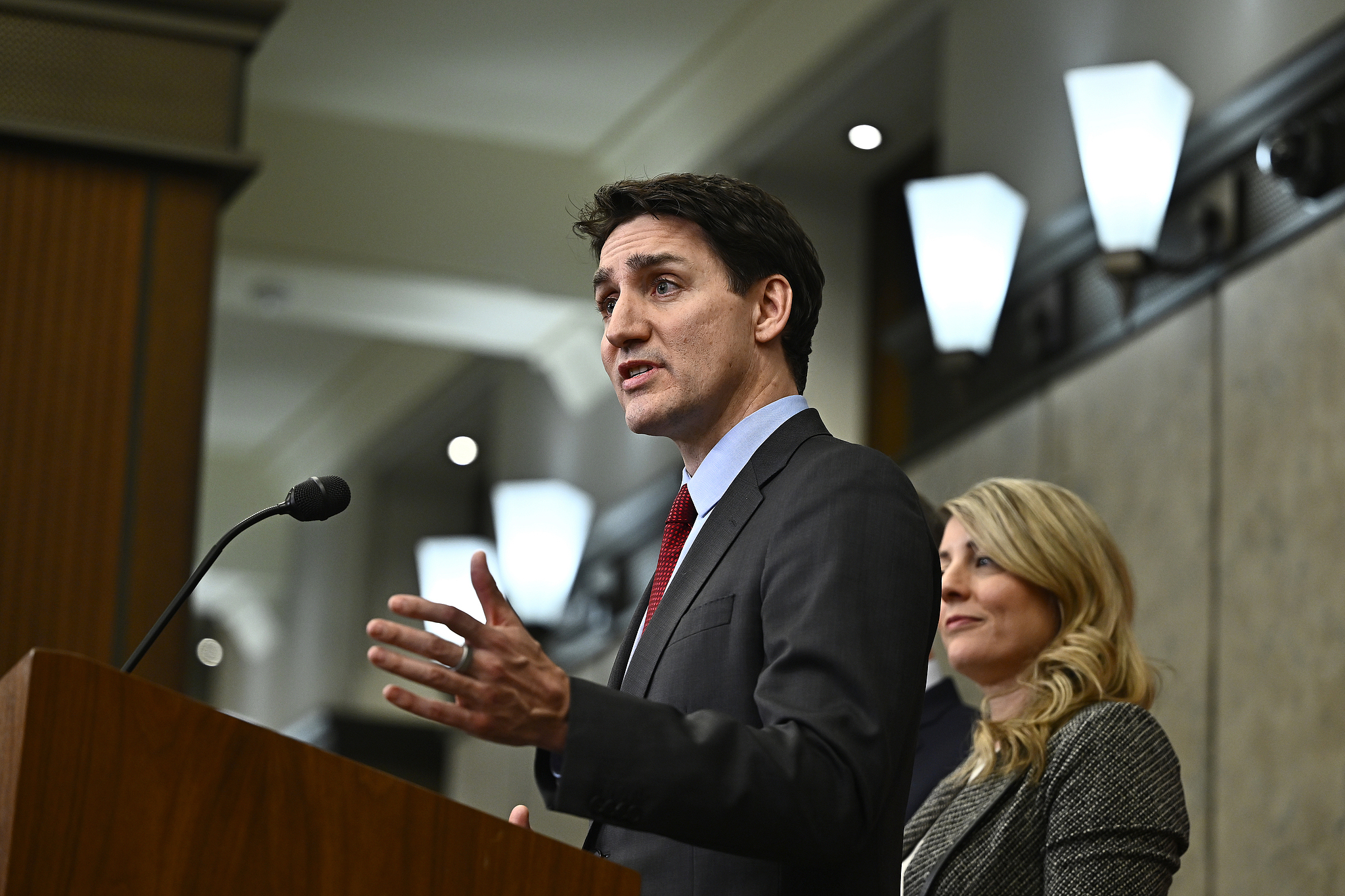 Trudeau announces 25 percent tariffs in response to Trump order