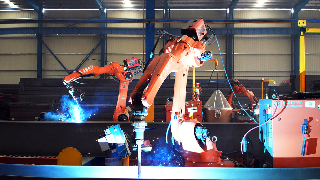 China seizes AI breakthroughs to drive industry and household adoption