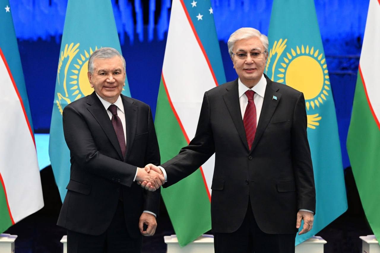 President Mirziyoyev calls on Kazakhstan counterpart, vow to develop long-term industrial cooperation program