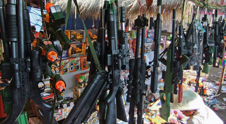 Peshawar admin bans sale of toy guns, firecrackers