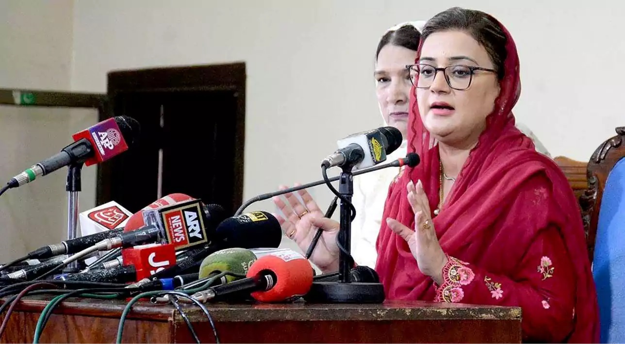 KP’s ministers, their team are 'incompetent, ill-informed': Azma