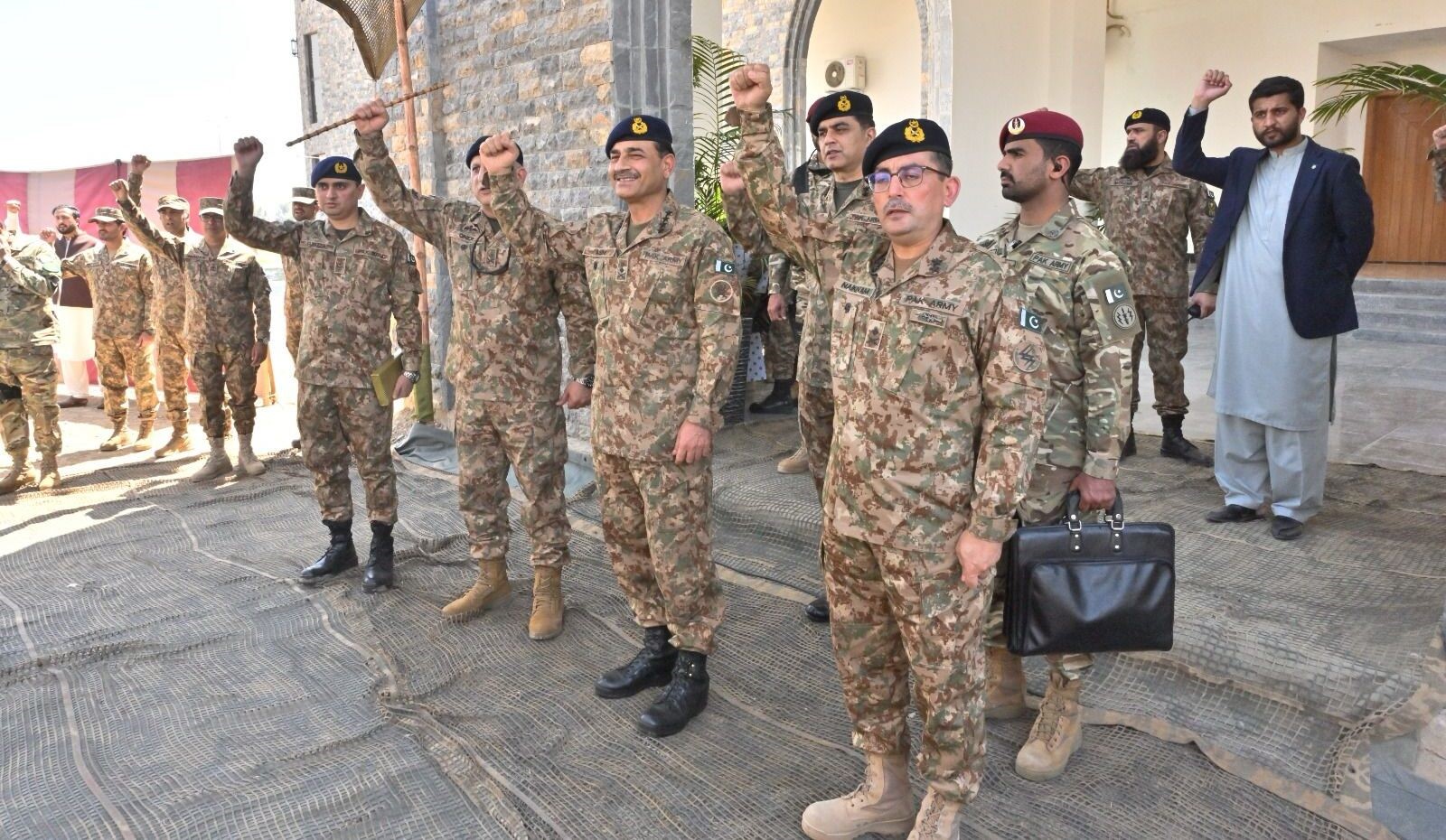 COAS celebrates Eidul Fitr with troop deployed on western border