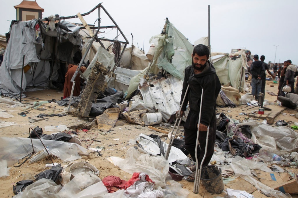 At least 15 Palestinians killed in Israeli attack on school shelter