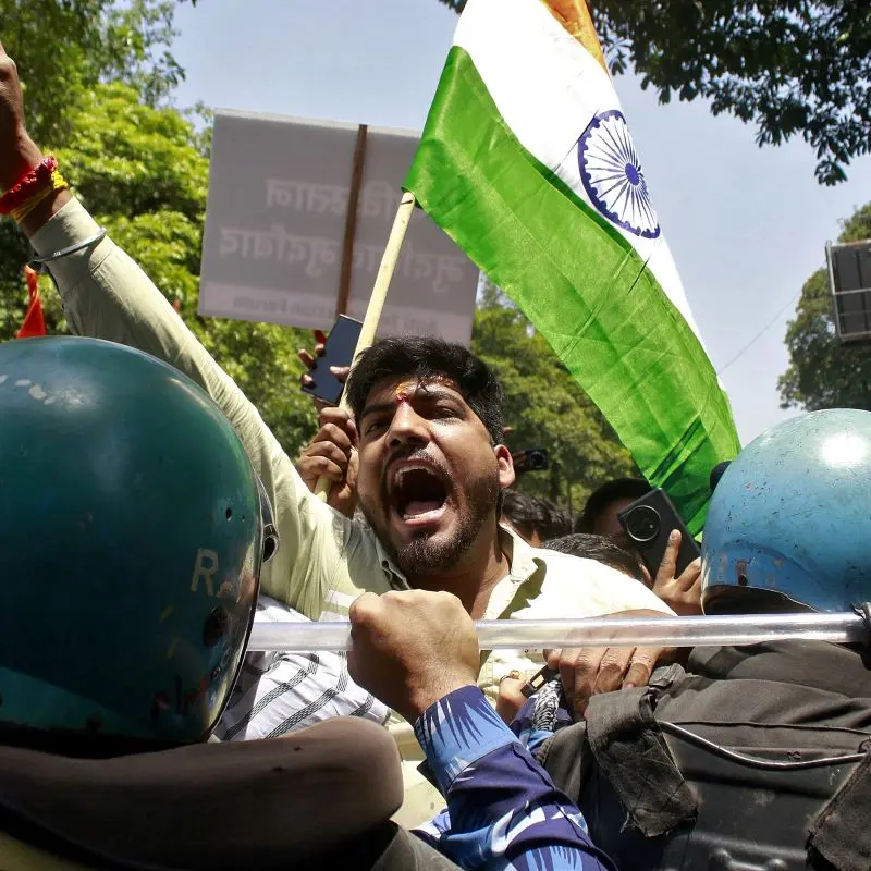 Four Hindu extremists arrested outside Pakistani High Commission in London