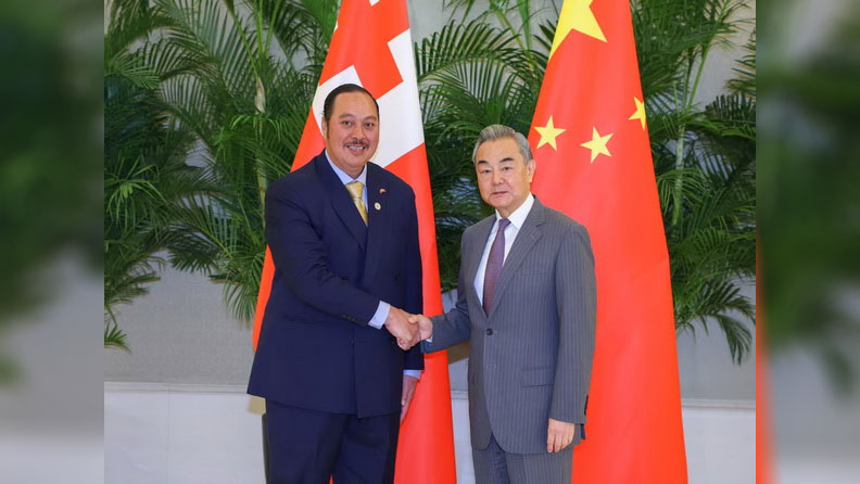 Chinese FM Wang Yi, Tonga's Crown Prince highlight mutual support during meeting