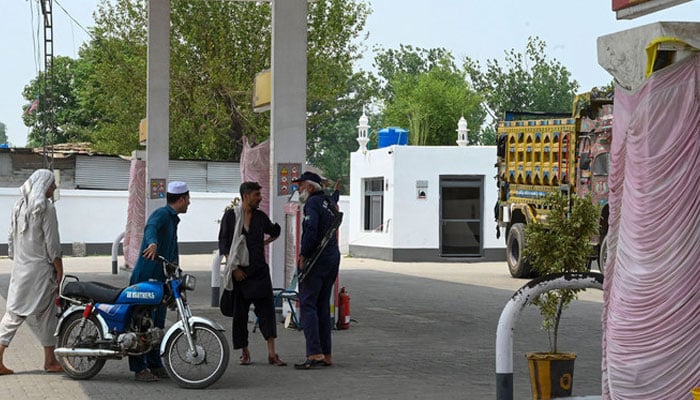 Balochistan faces fuel shortage as Iran-Israel conflict disrupts supply