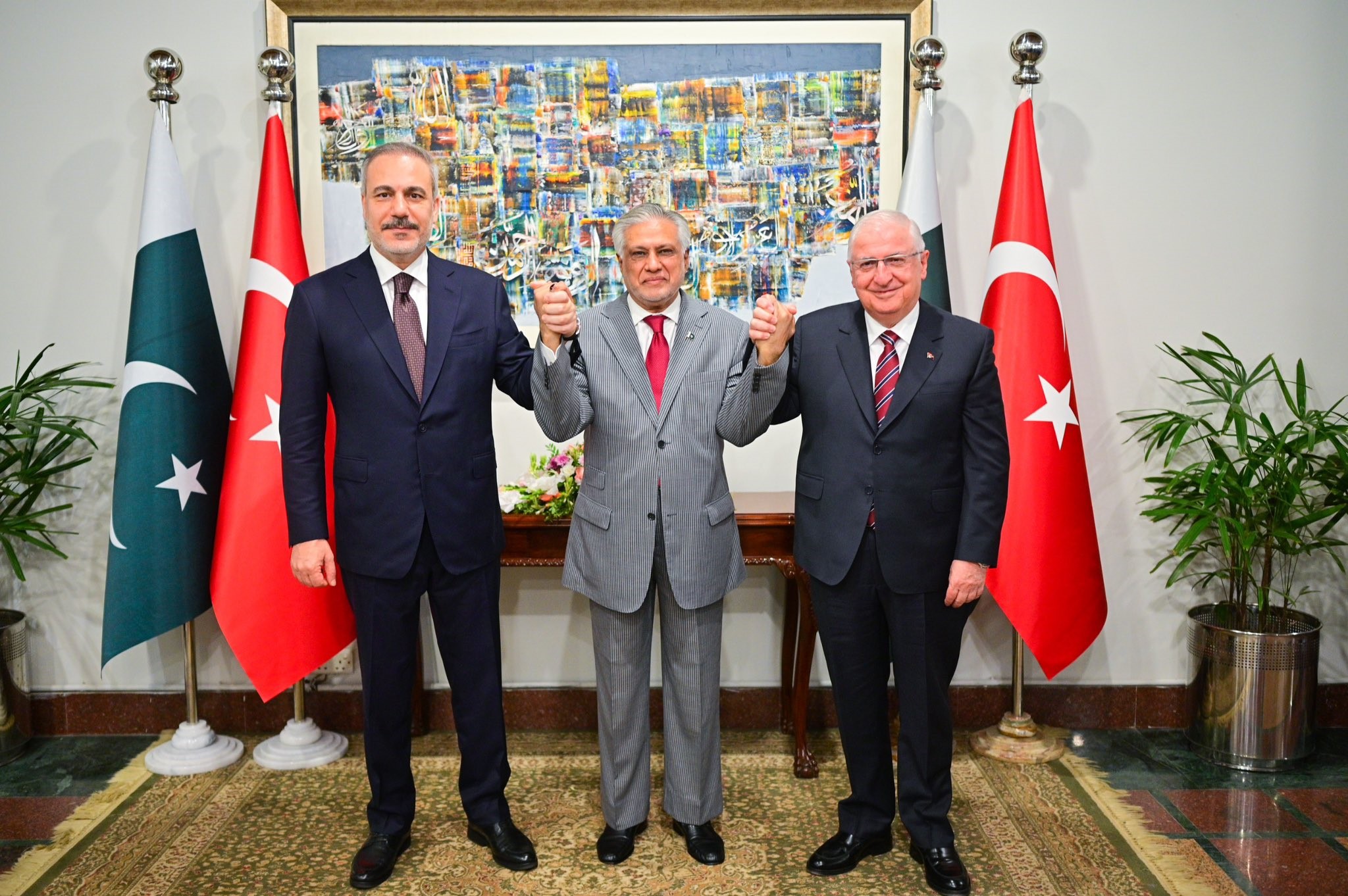Pakistan, Turkiye reaffirm mutual resolve to further deepening multifaceted partnership