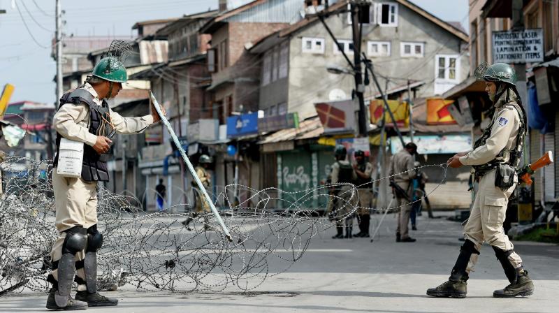 Shutdown, restrictions in IOJK on Kashmir Martyrs’ Day