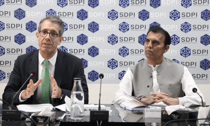 IMF commends Pakistan’s strong performance under its $7b EFF