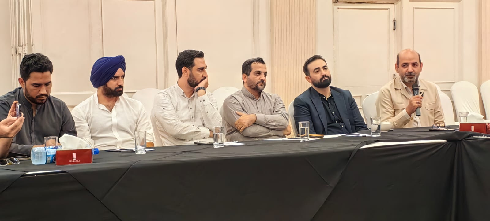 Pakistani, Iranian journalists vow to bolster media cooperation