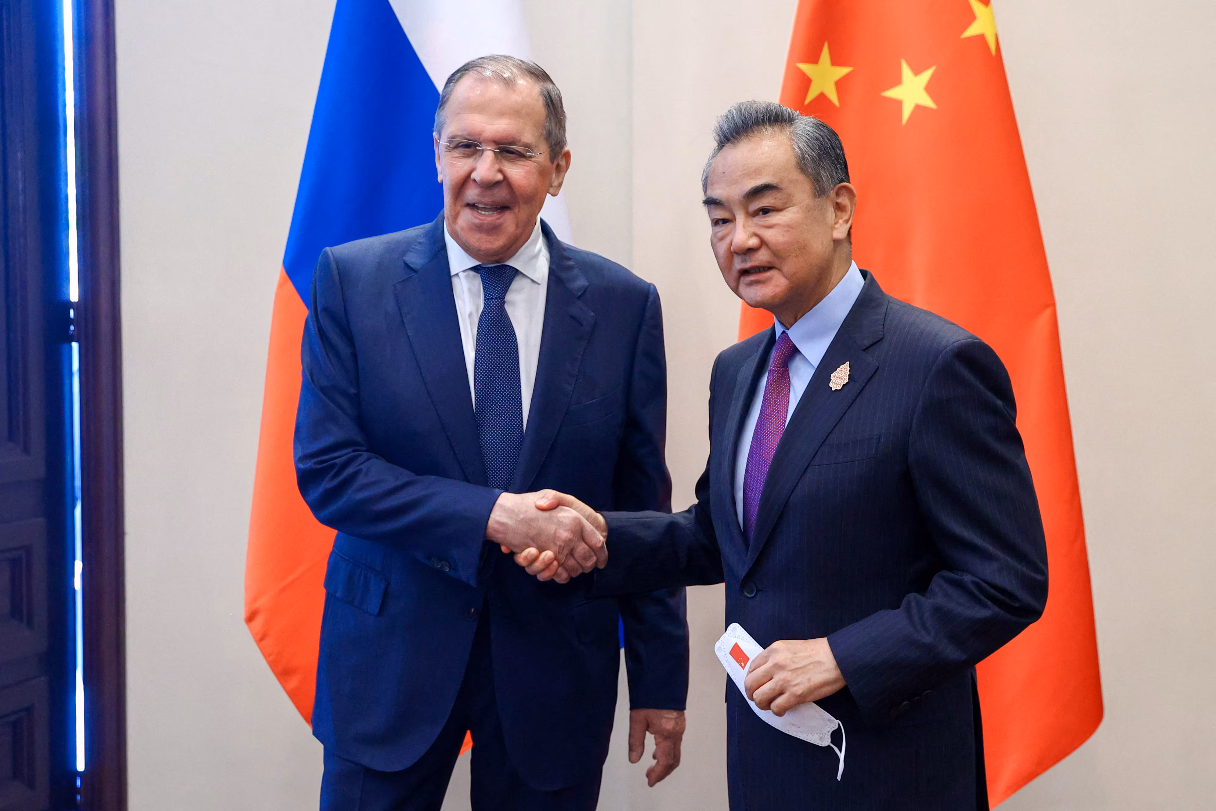 China willing to promote strategic coordination with Russia: Wang Yi