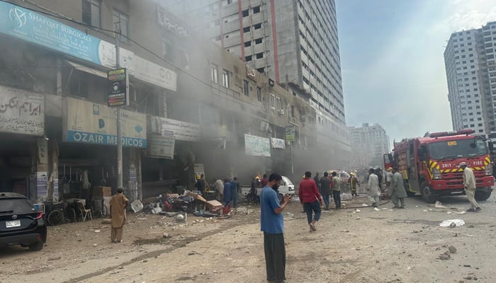 At least one dead, 34 injured following explosion, blaze at warehouse in Karachi