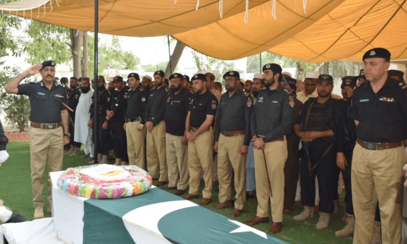 Cop martyred, three terrorists killed as police repels attack on Bannu checkpoint
