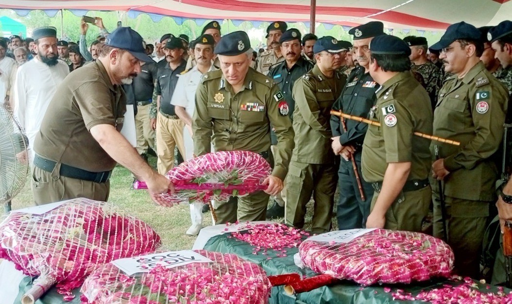 Five Elite Force cops martyred in attack on Sadiqabad checkpoint