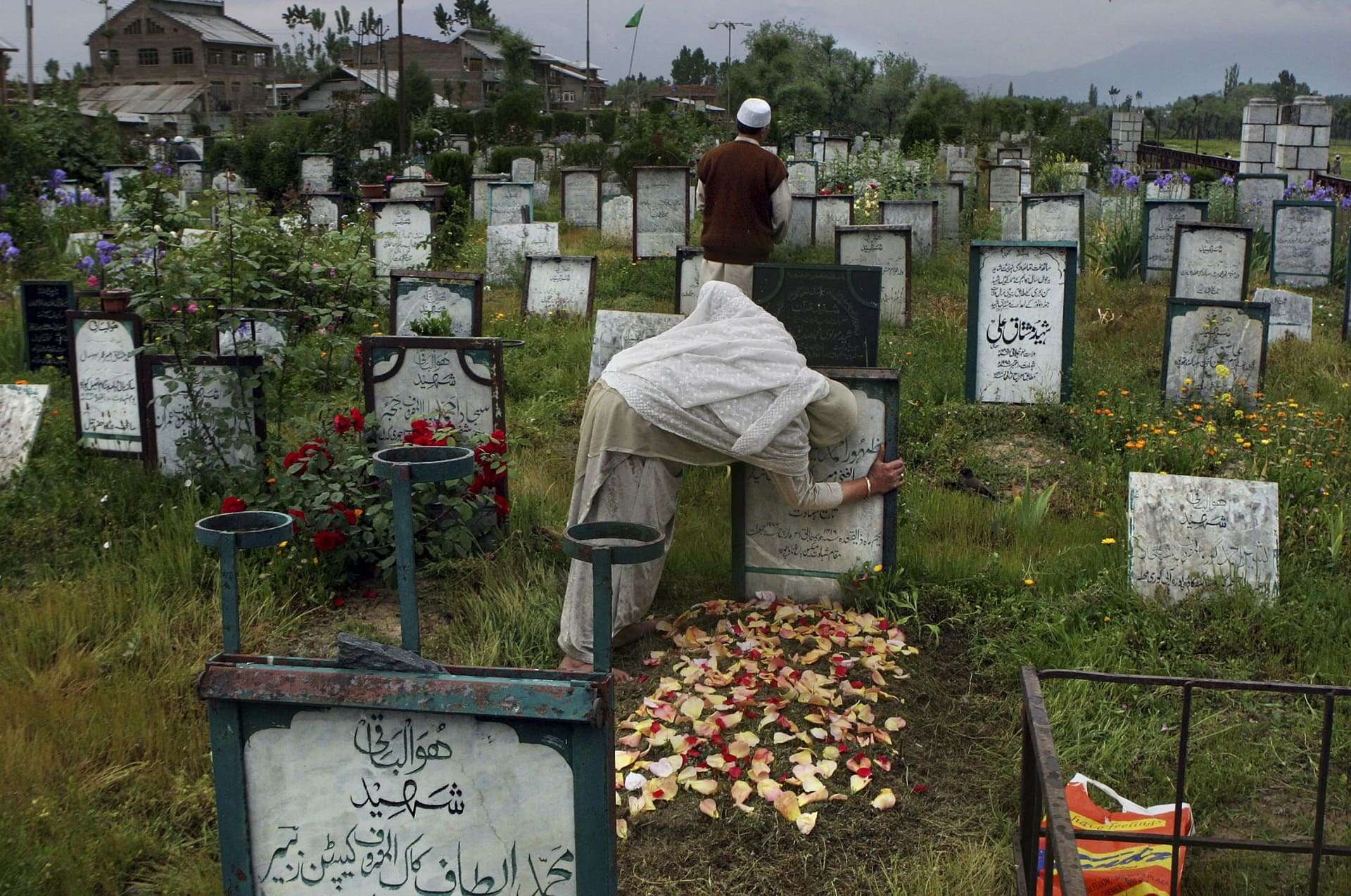 Over 1,000 Kashmiris martyred in IIOJK since August 2019, report shows