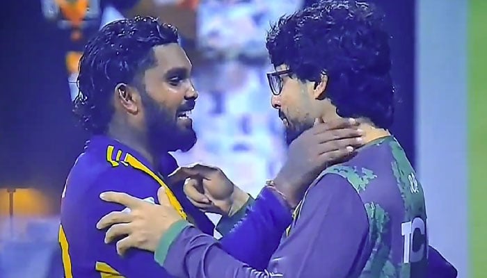 Fans praise Abrar-Hasaranga spirit, slam India's 'zero sportsmanship'
