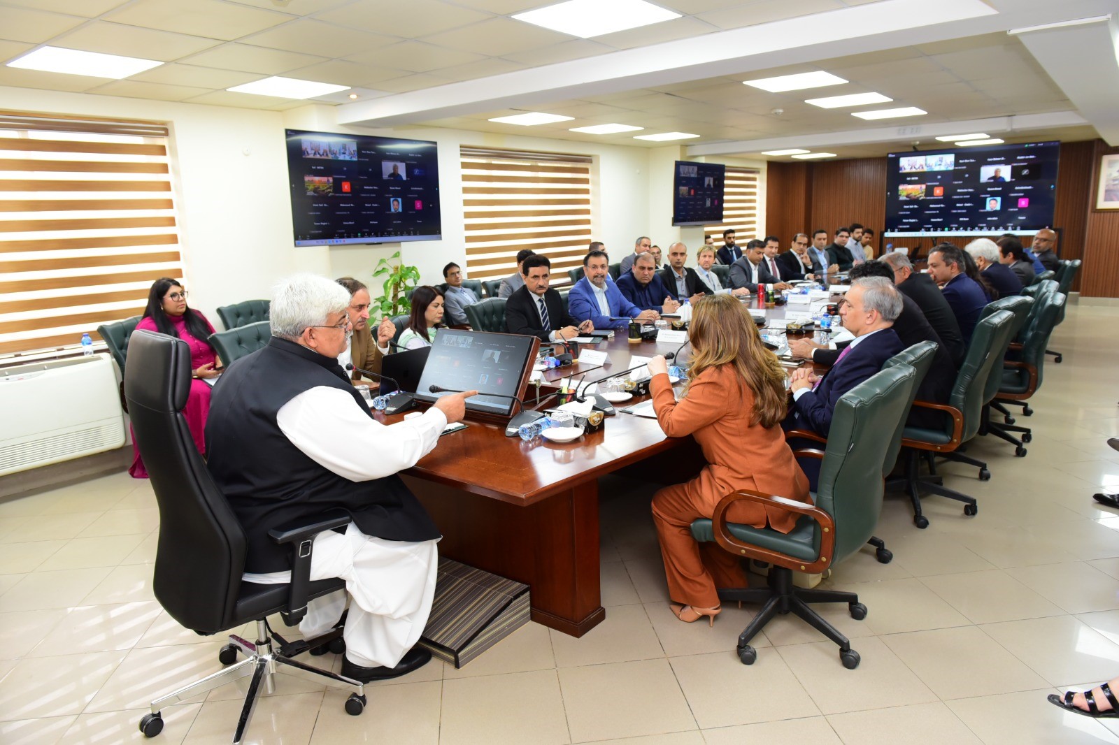 FBR unveils transformation plan to OICCI, PBC for stronger tax regime
