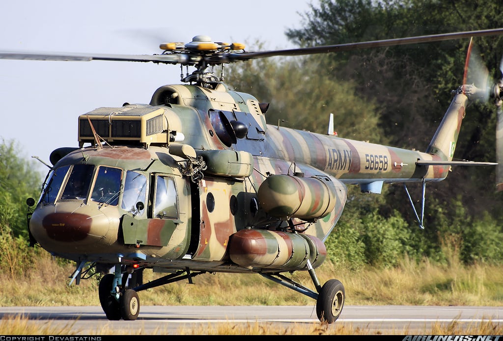 Five army personnel including two majors martyred in helicopter crash: ISPR