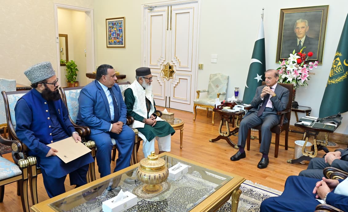 PM stresses Pak-Bangladesh ties should continue to grow from strength to strength