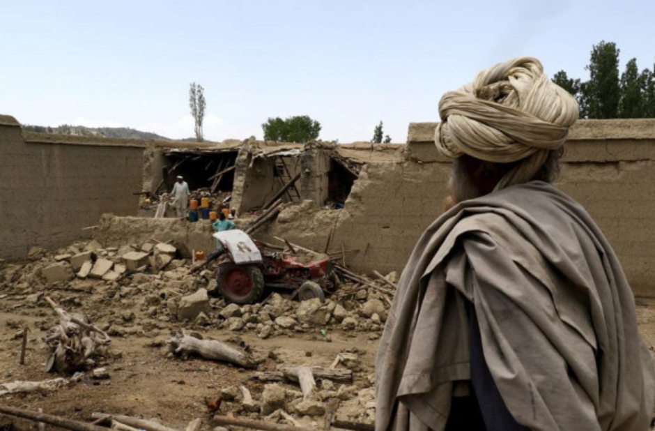 Afghan quake survivors stay away from villages over aftershock fears