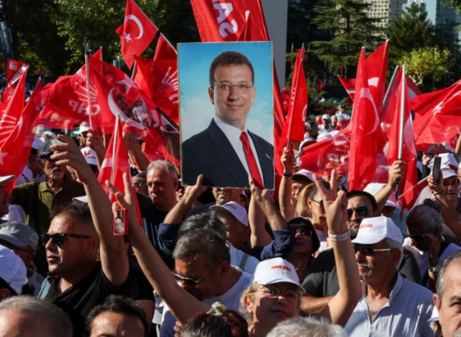 Turkey’s political crisis deepens with possible court ouster of opposition leader