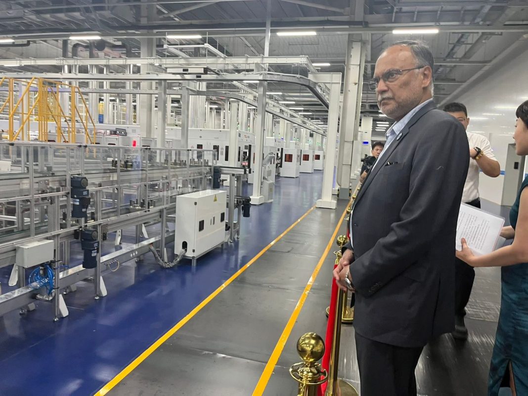 Ahsan Iqbal seeks deeper Pak-China collaboration under CPEC 2.0
