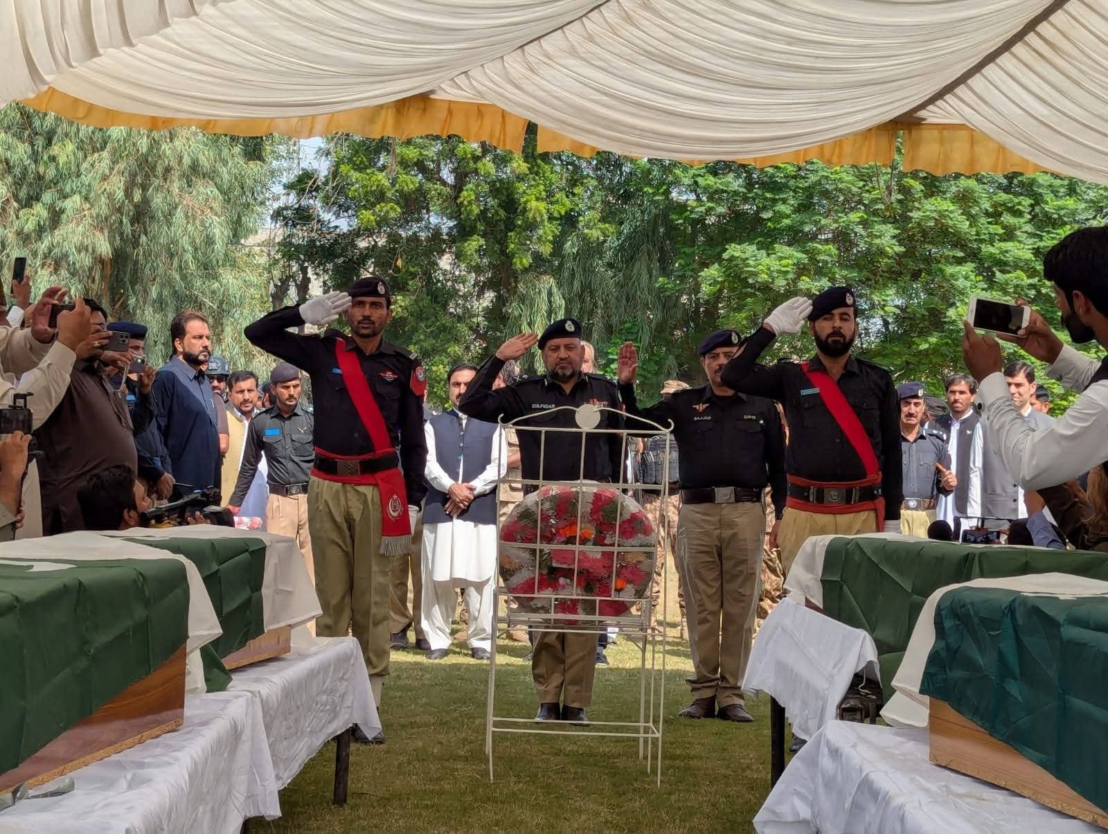 Seven policemen martyred, six terrorists killed in DI Khan PTS attack