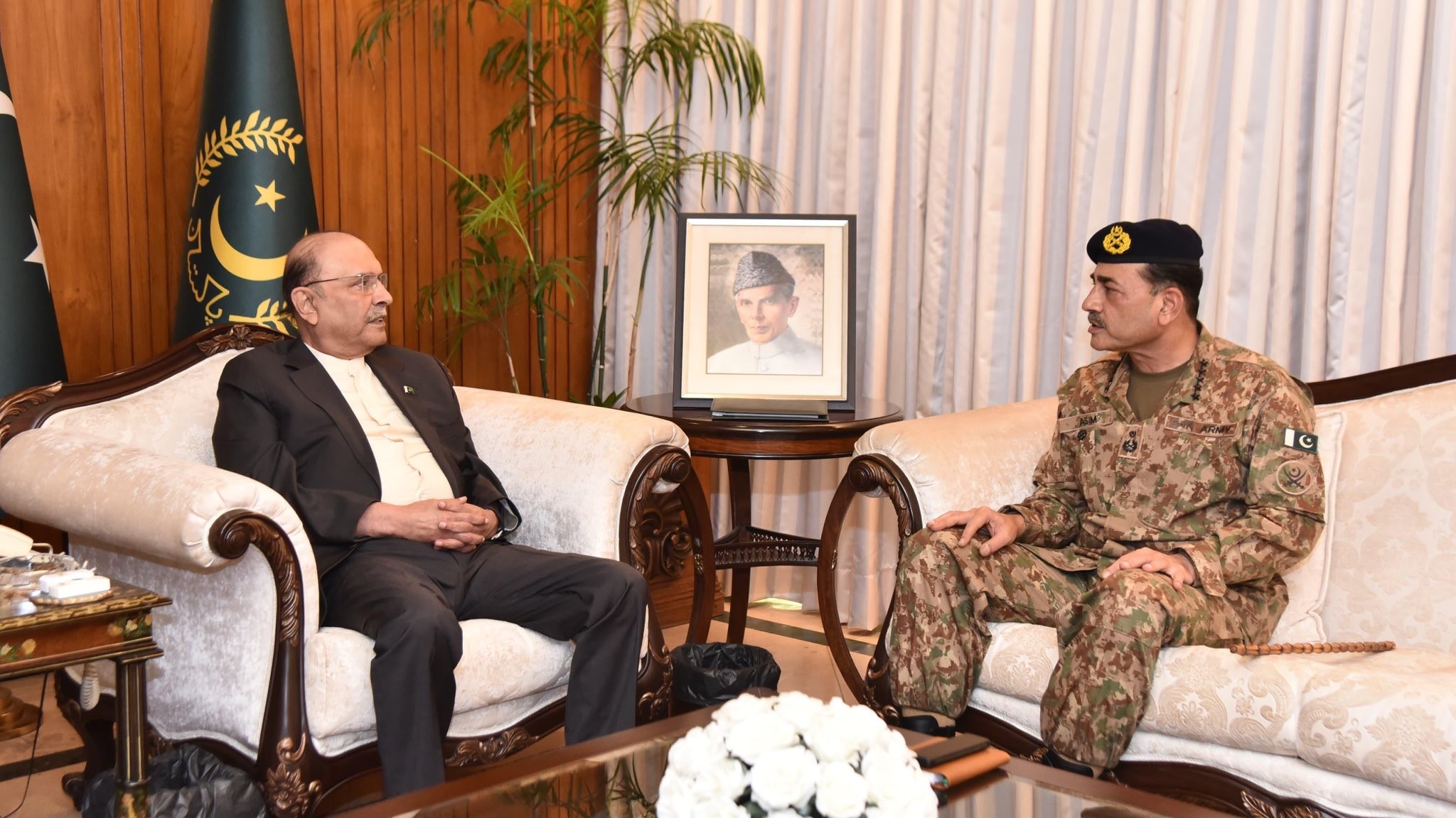 Zardari, Field Marshal Munir discuss border tensions, vow to defend sovereignty