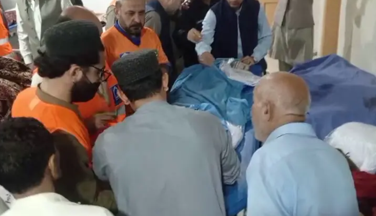 Punjab-bound family among 15 dead in Swat crash