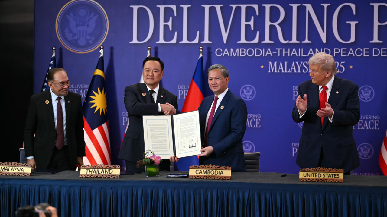 Trump co-signs Thailand-Cambodia ceasefire agreement