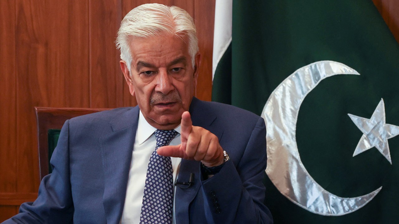 Khawaja Asif holds ex-ISI chief Faiz Hameed responsible for Nawaz’s ouster