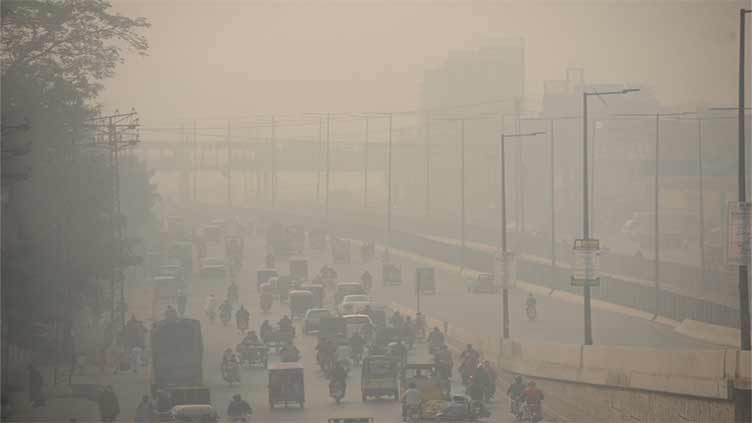Air quality in Lahore: Unhealthy levels persist