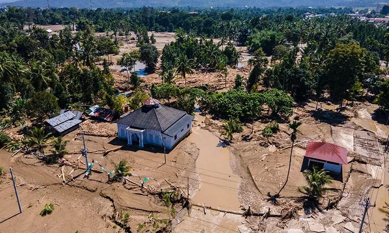 Indonesia, Thailand race to find missing as flooding toll tops 600 across Southeast Asia