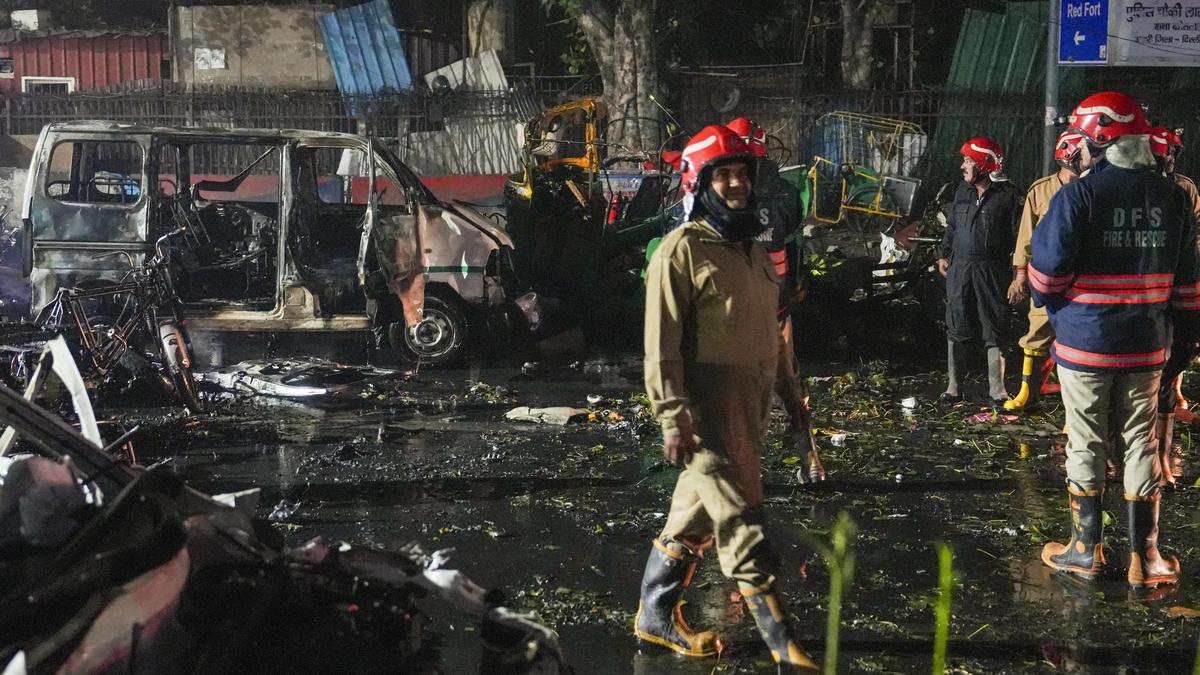 Explosion near Red Fort in India's New Delhi kills at least 8