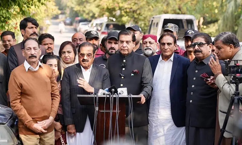 PPP submits no-confidence motion against AJK PM, nominates Rathore as successor
