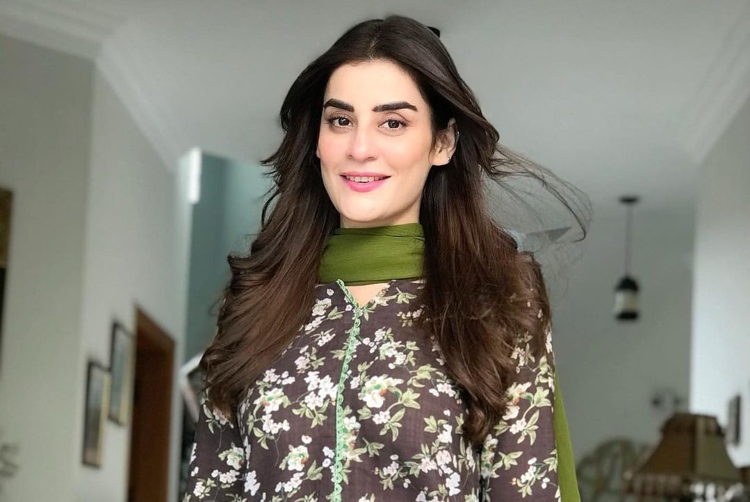 Amna Malik shares her thoughts on joint family vs nuclear family in Jama Taqseem
