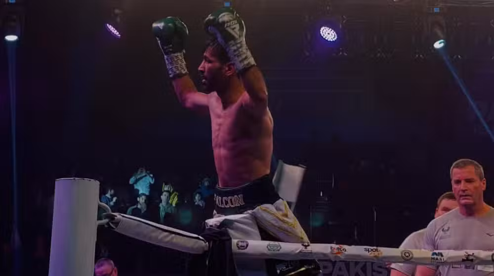 Waseem defends WBA world title in electrifying Lahore showdown
