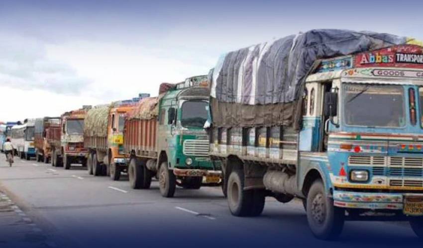 Goods transporters' wheel-jam strike enters eighth day in Punjab