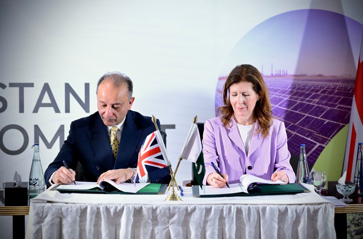 Pakistan, UK launch £35m Green Compact to drive climate action